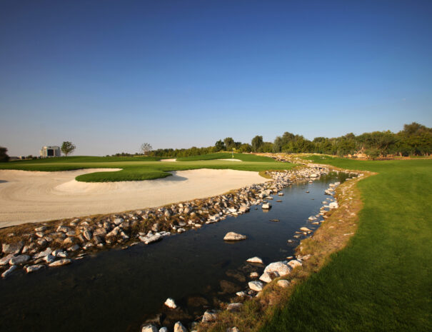 al-ain-golf-holiday-packages-tour-booking-abu-dhabi-uae